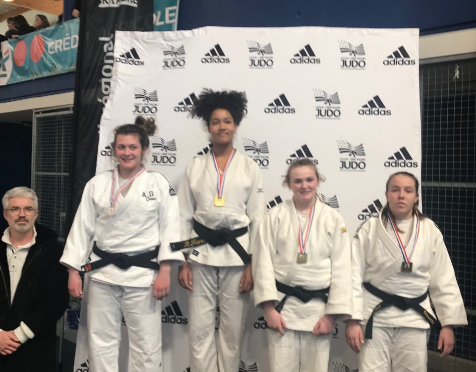 Fiona passion judo 35, remporte la médaille d'or